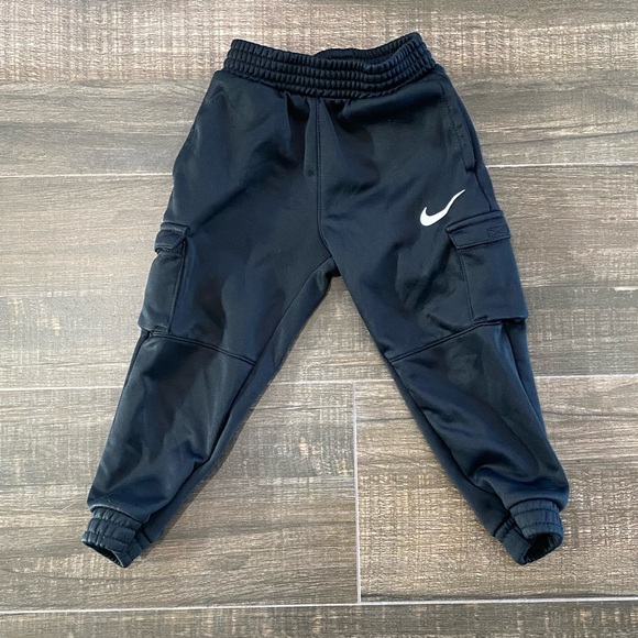 Nike Dri-Fit Therma Boy's 3T Cargo Pants - Black - Picture 1 of 4